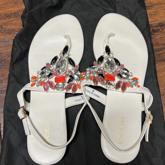 Bebe - Picture 6 of 6